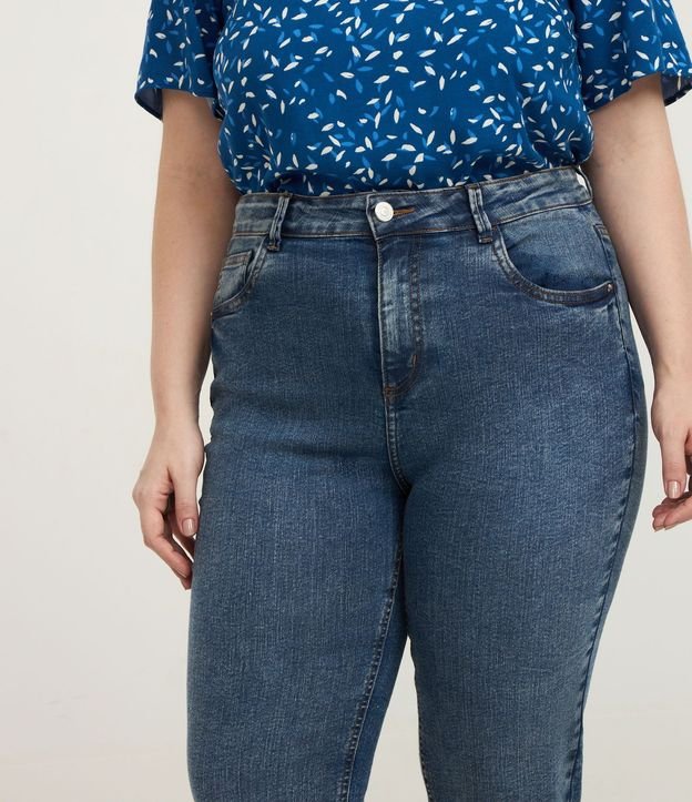 Pantalón Skinny en Jeans con Elastano y Abertura en el Ruedo 4