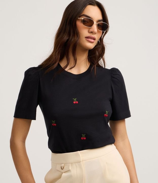 Blusa Slim en Algodón con Bordado Cereza y Manga Abullonada