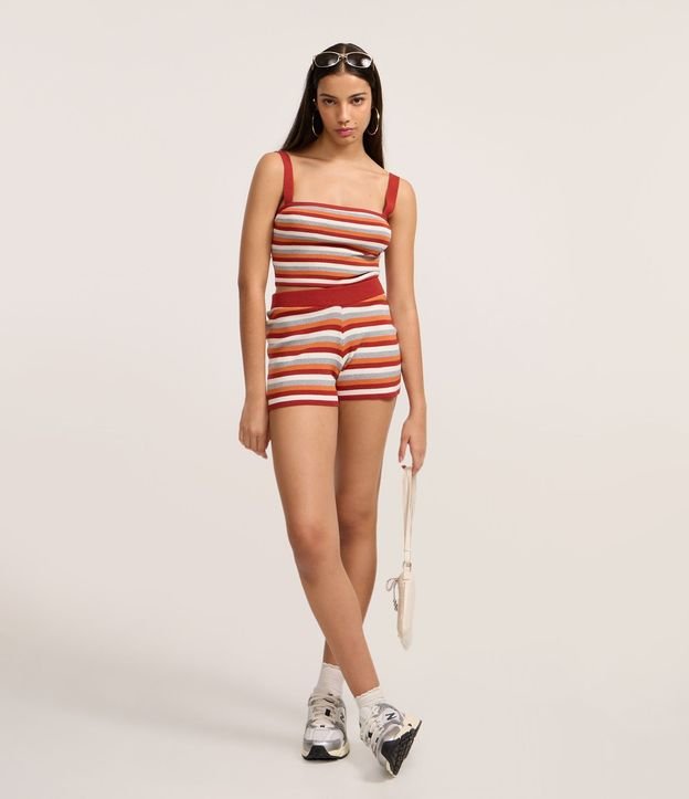 Short Regular en Punto con Estampado de Rayas