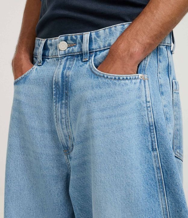 Pantalón Barrel en Jeans con Recortes y Pences 4