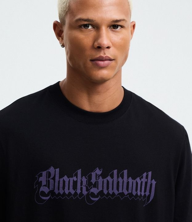 Remera Comfort en Algodón con Estampa Black Sabbath