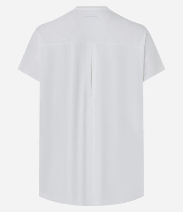 Remera Regular con Abertura en la Espalda 3