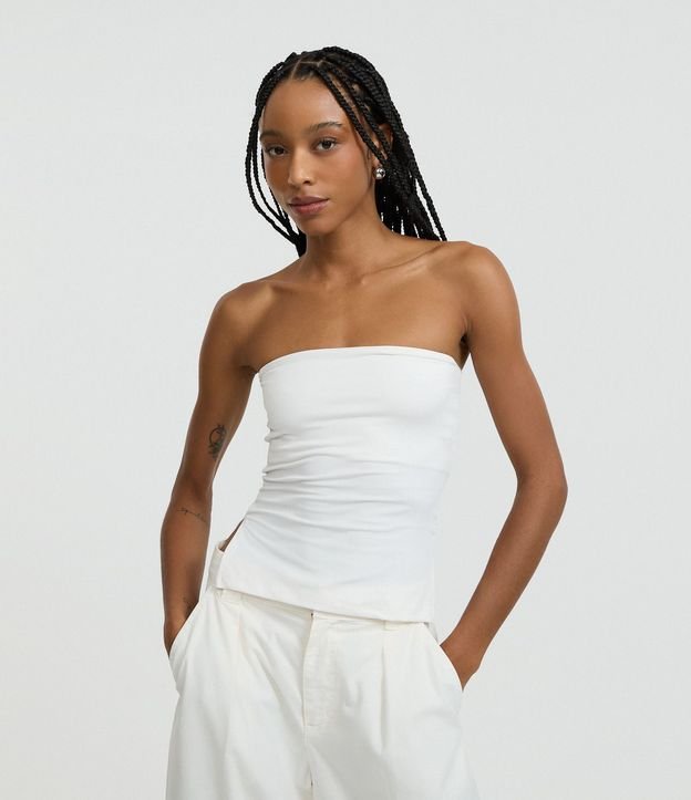 Blusa en Microfibra Sin Breteles con Fenda Lateral