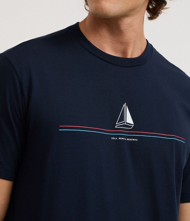 Remera Manga Corta con Estampado de Barco y Lettering 3