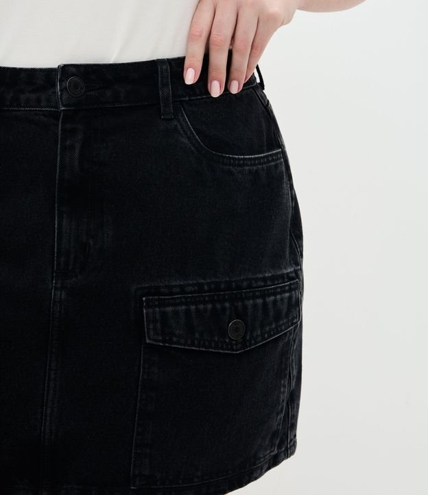 Pollera Corta en Jeans con Bolsillos Cargo Delanteros Curve & Plus Size 3