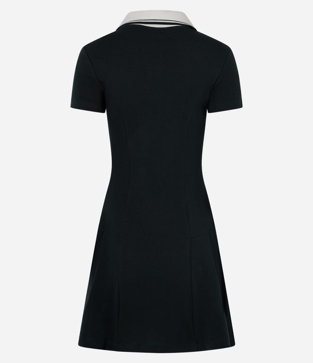 Vestido Corto en Rib con Cuello Polo Contrastante 7