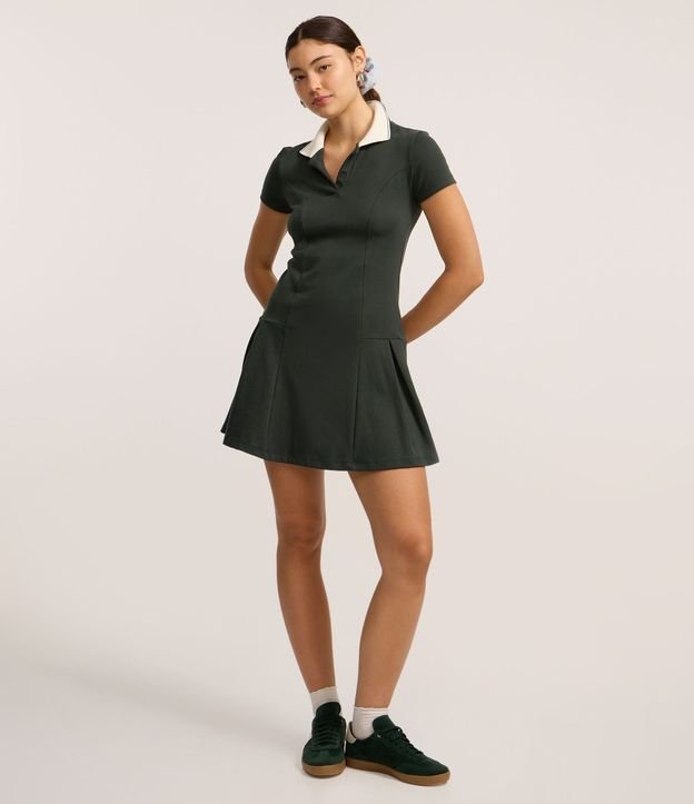 Vestido Corto en Rib con Cuello Polo Contrastante 2