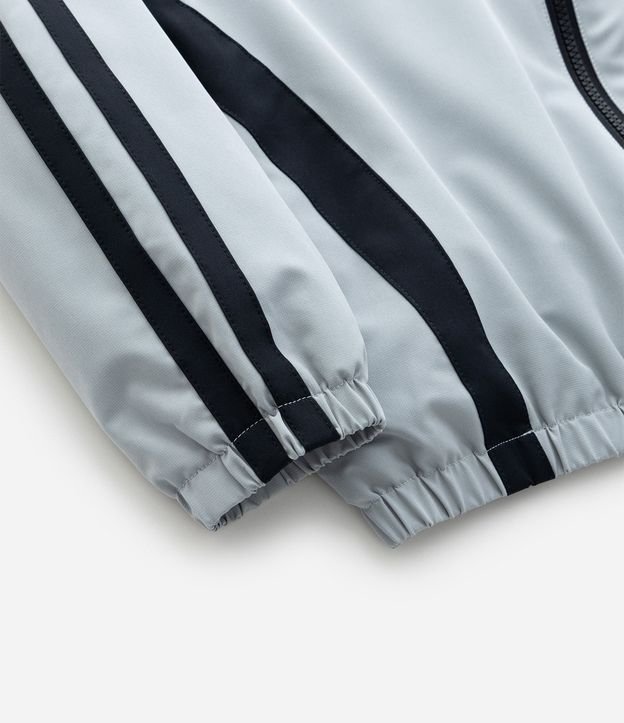 Campera Infantil Deportiva Rompe Viento con Recortes – Talle 5 a 14 años 4