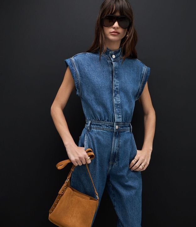 Mono Utilitário en Jeans con Cuello Padre y Cintura Ajustada 4