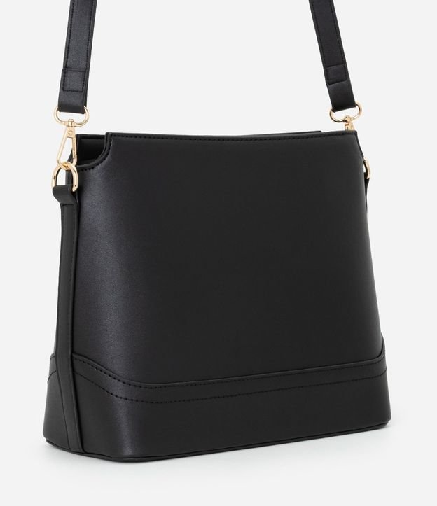 Cartera Pequeña en Material Sintético con Detalles Metalizados 3