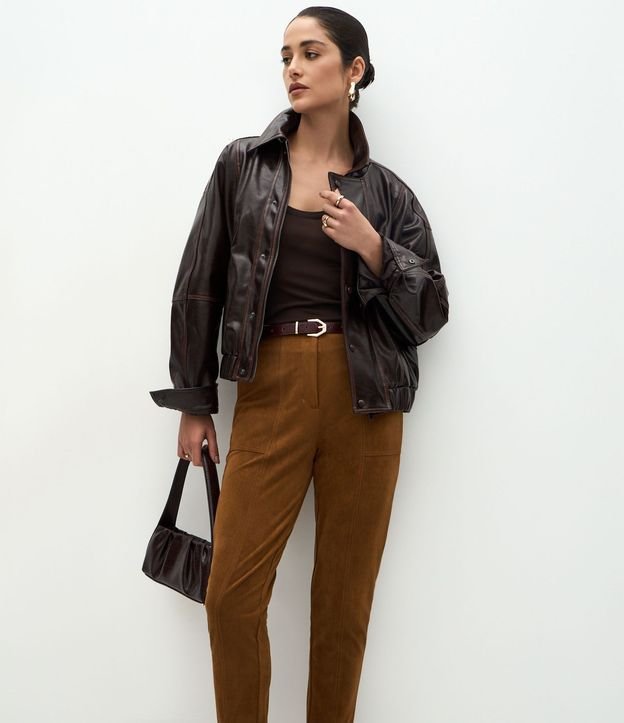 Pantalón Skinny en Gamuza con Ruedo Plegado 2