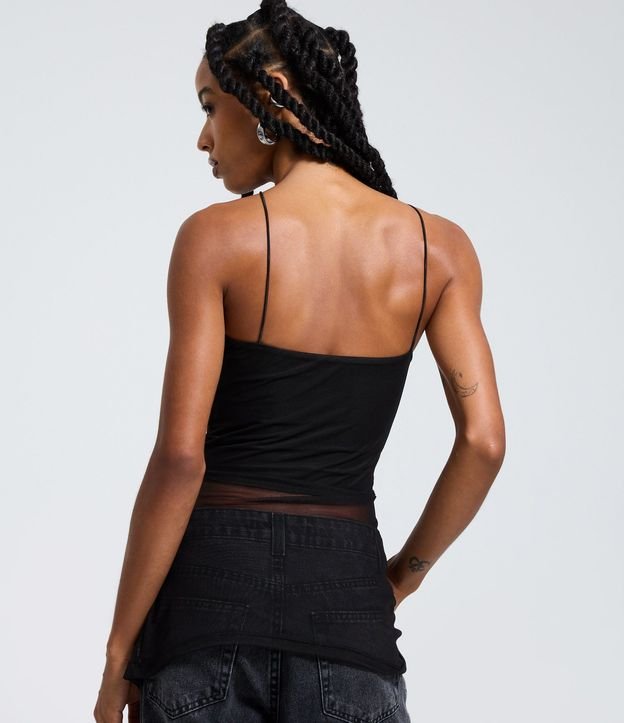 Blusa Halter en Tule con Encaje Aplicada 4