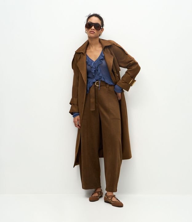 Pantalón Barrel en Gamuza con Cintura Estructurado y Cinto con Hebilla 2