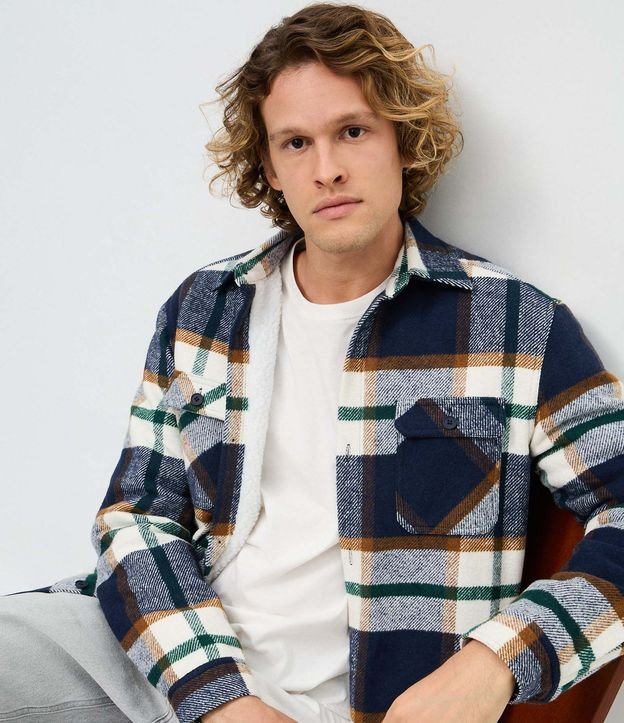 Campera en Franela de Cuadros con Forro Sherpa