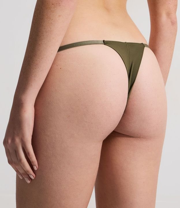 Bombacha Colaless Hilo en Encaje con Textura Floral 5