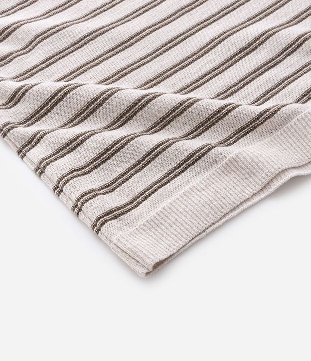 Musculosa en Punto Texturizado con Rayas Horizontales 8
