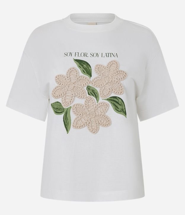 Remera con Estampado Floral y Bordado en las Flores 5