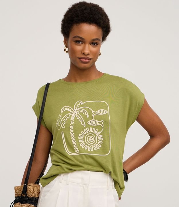 Remera Regular en Viscosa con Bordado Palmeras