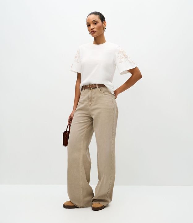Blusa Slim en Algodón con Bordado Hojas en las Mangas 2