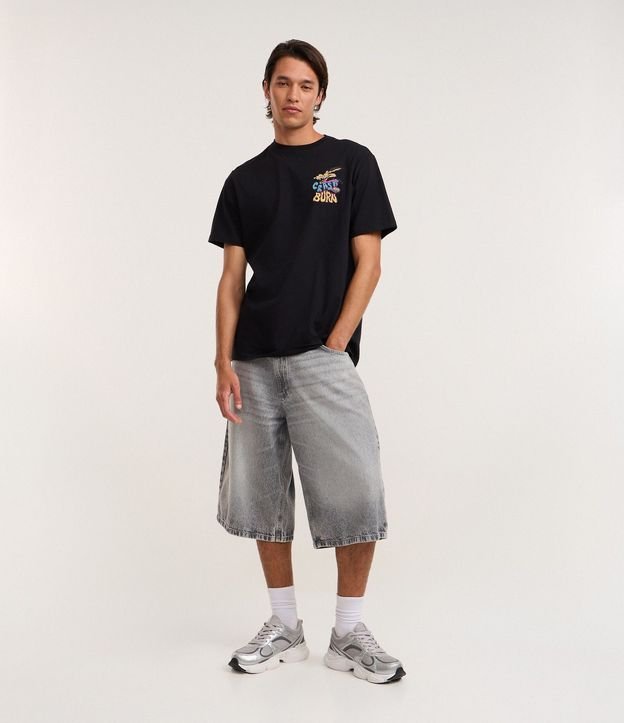 Remera Comfort em Algodón con Estampa Coiote Crash And Burn 5