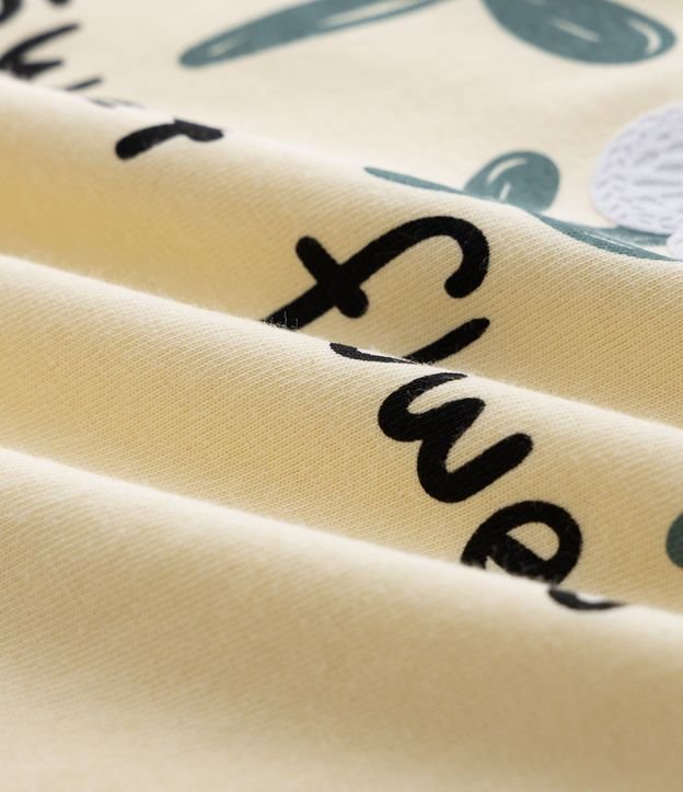Pijama Infantil con Estampa de Abejas y Flores – Talle 1 a 6 años 10