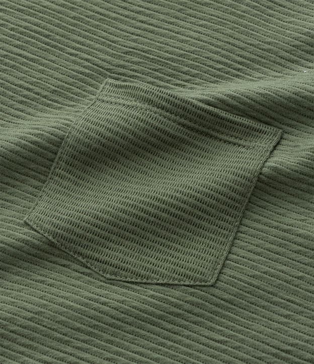 Remera Texturizada en Algodón con Bolsillo 7