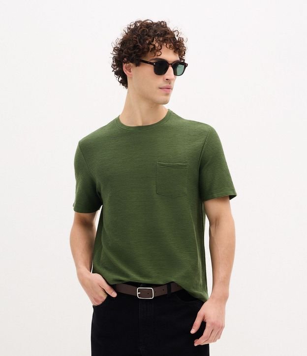 Remera Texturizada en Algodón con Bolsillo