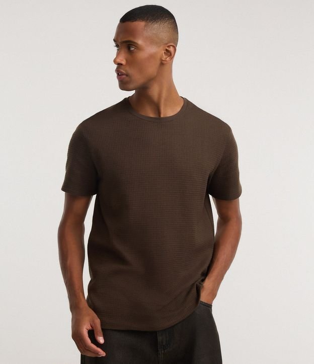 Remera Texturizada con Cuello Redondo y Manga Corta