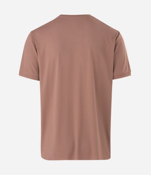 Remera Deportiva en Tecnologia Dry con Estampa Lettering Texturizada 3