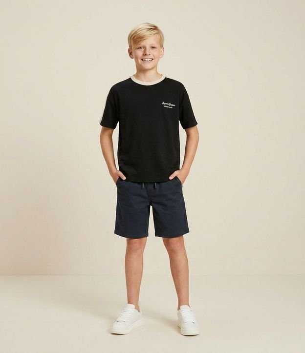 Remera Infantil con Bordado Localizado – Talle 5 a 14 años 1