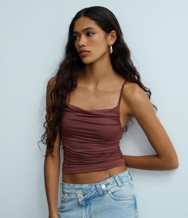 Blusa Media Malla con Breteles Finos y Frunzidos en los Laterales