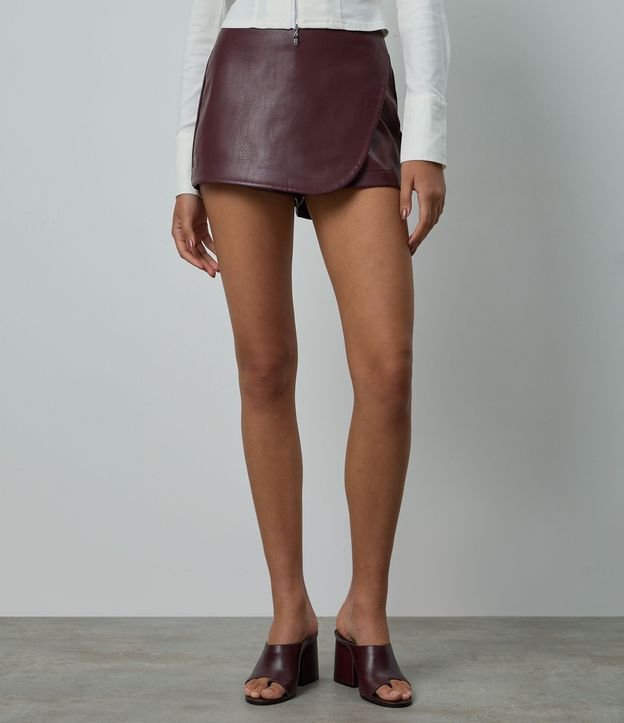 Short Pollera en PU con Traspase Delantero 3