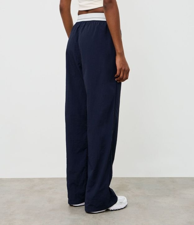 Pantalón Deportiva con Tecnologia Dry y Elástico Contrastante 4