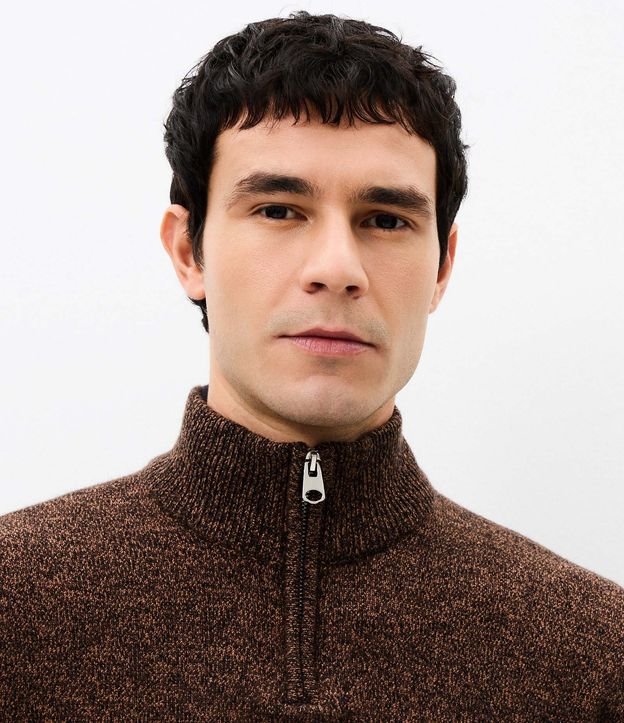 Suéter Texturizado con Cuello Half Cremallera 3