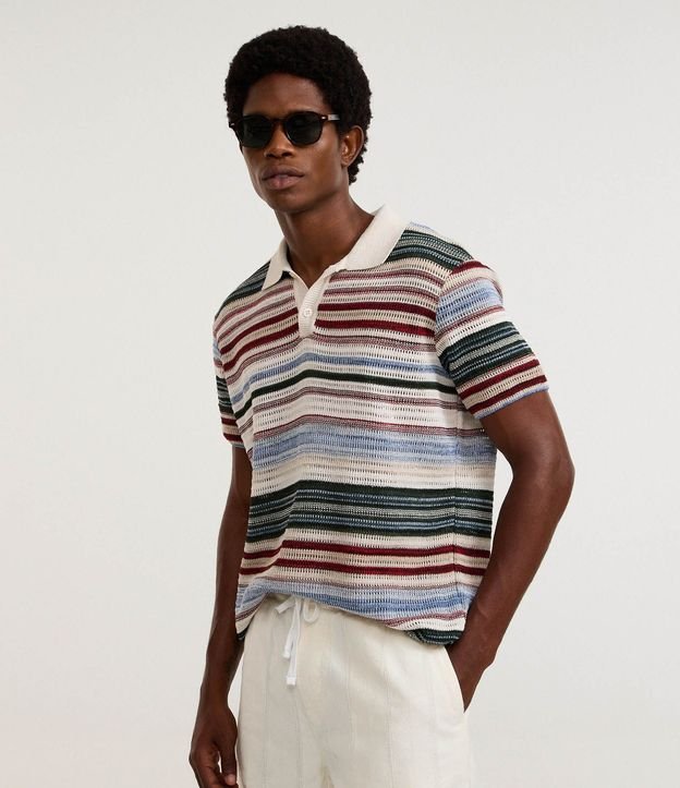 Remera Polo Texturizada con Estampado Rayada