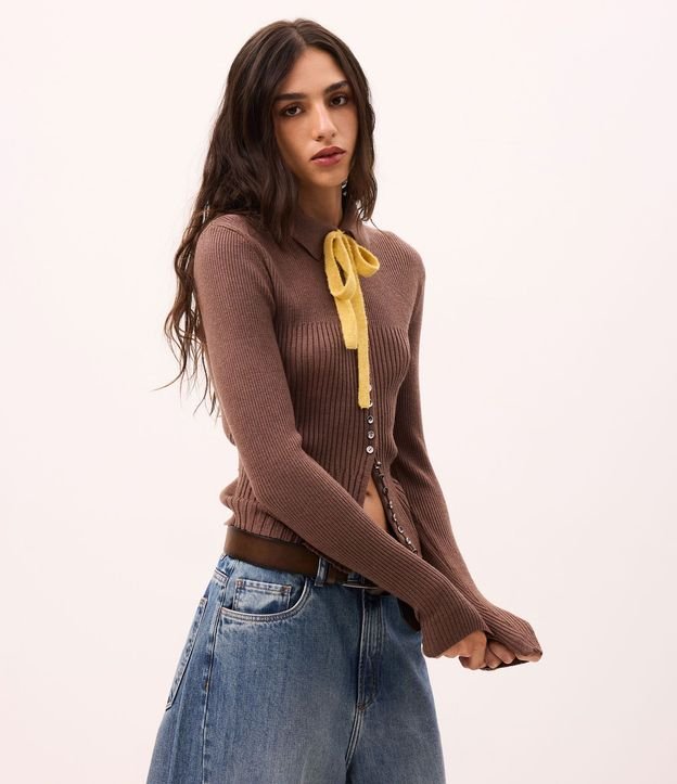 Blusa Regular en Punto con Mini Botones y Cuello Polo 1