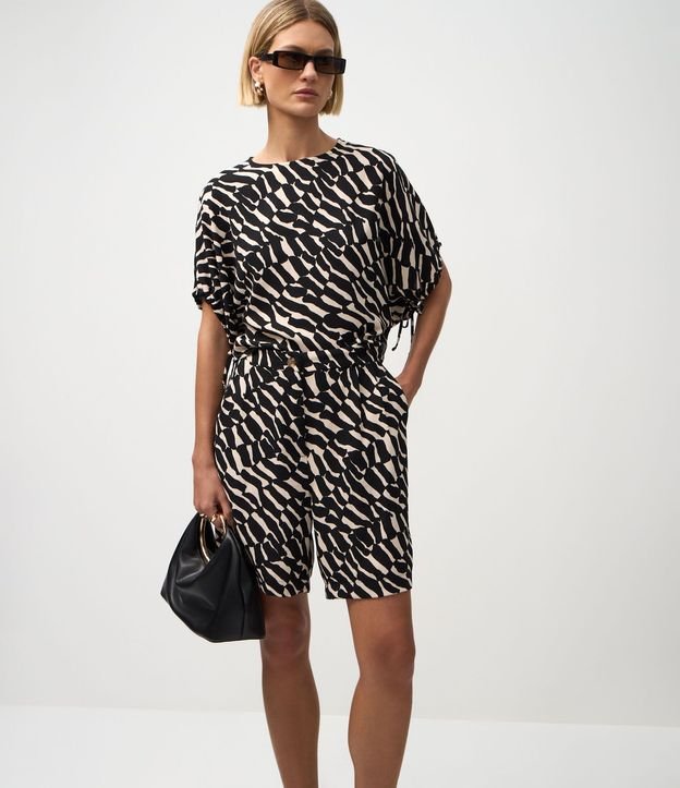 Short en Airflow con Estampado Abstracta Zebra 2