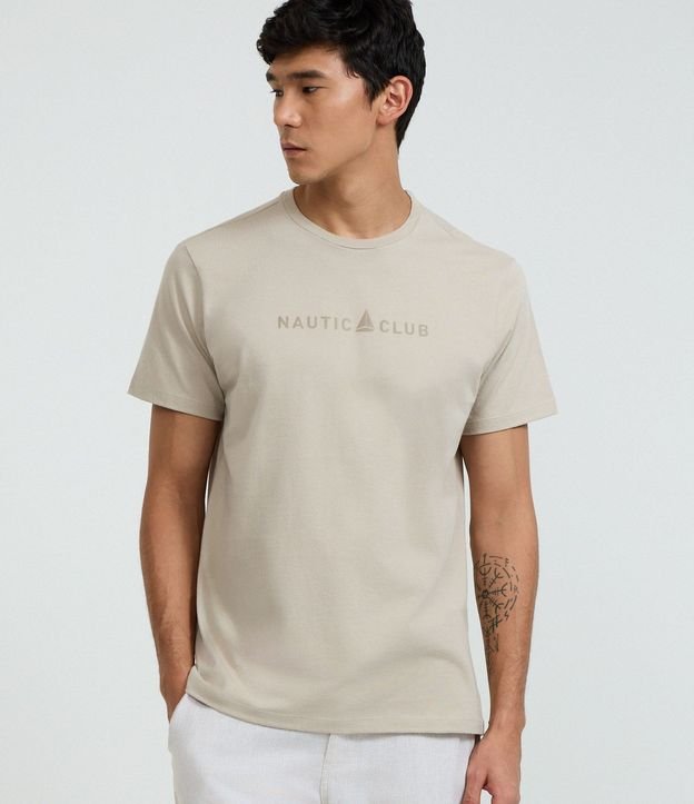 Remera Comfort en Algodón con Estampa Localizada Nautic Club