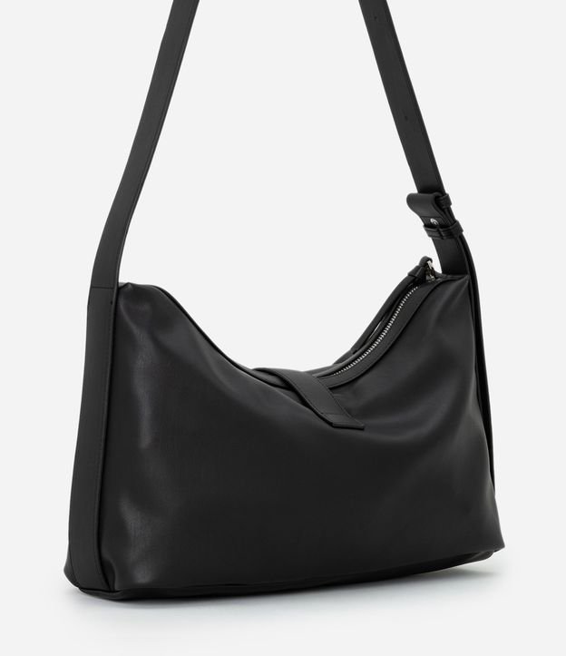 Bolsa Hobo en PU con Detalle en Hebilla 3