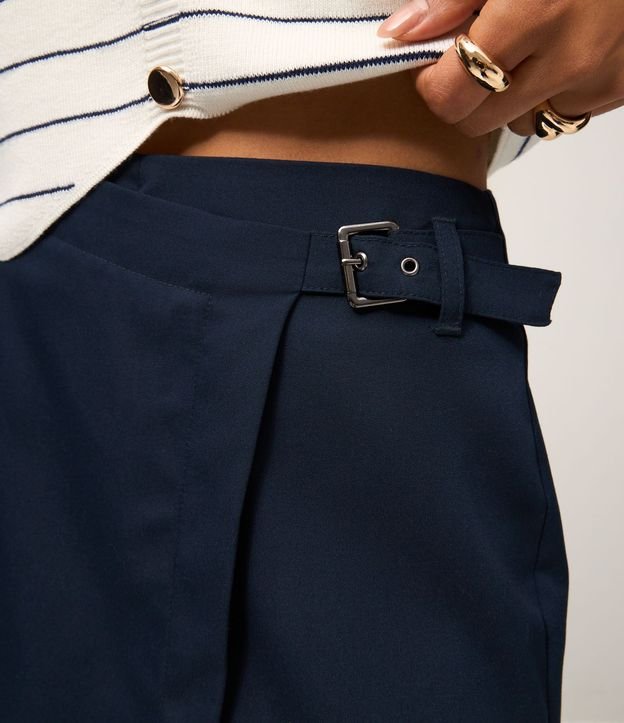 Short Pollera Sastre en Viscosa con Traspase de Hebilla 5