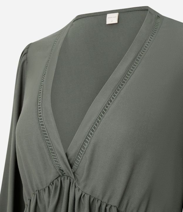 Blusa Texturizada en Viscosa con Volado en el Bajo 8