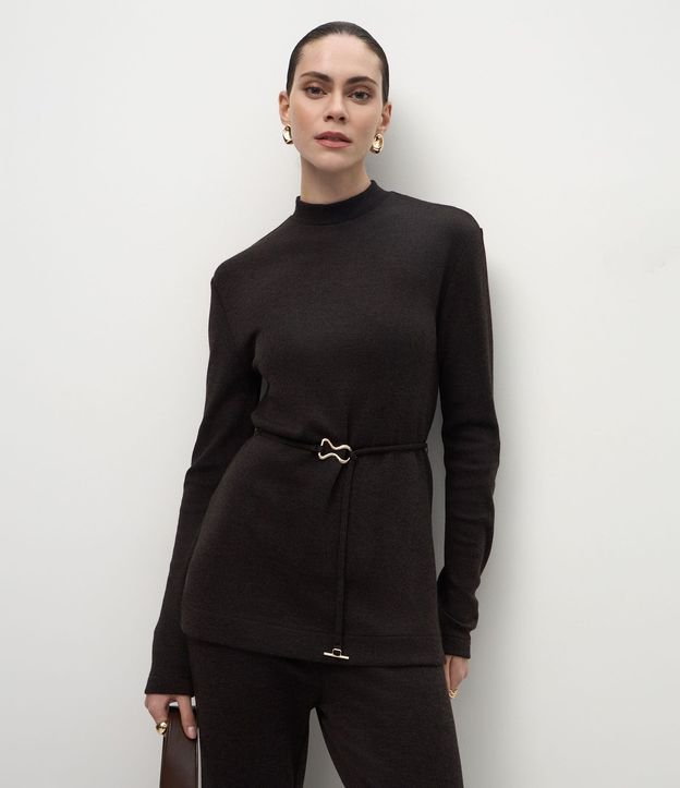 Blusa Alargada en Piquet con Cintillo y Cuello Alto