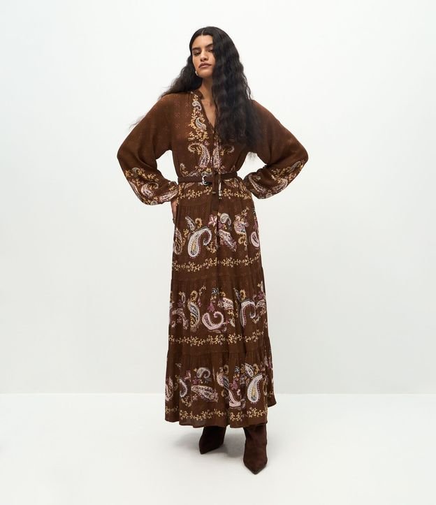 Vestido Midi en Viscosa con Cuello Alto y Estampa Paisley 1