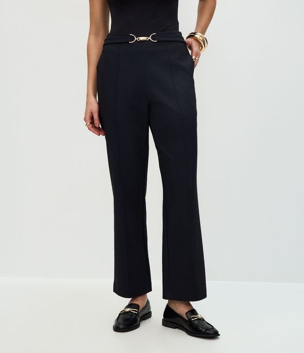 Pantalón de Corte Ajustado con Detalles en la Cintura 3