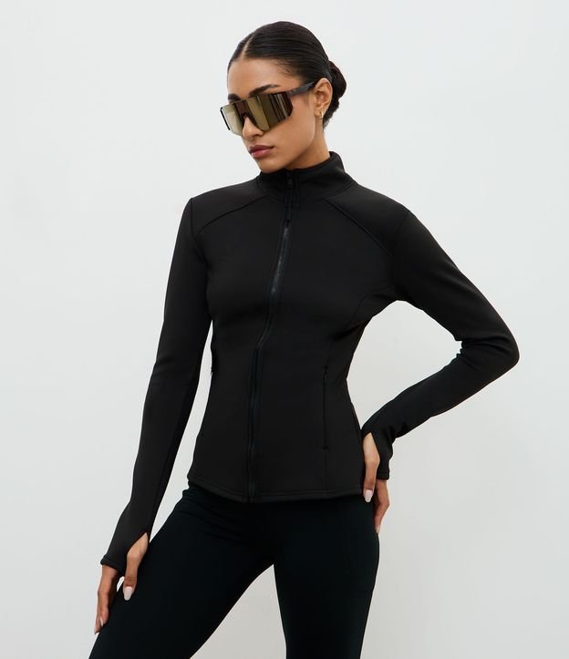 Campera Deportiva Ajustada en Malla Térmica con Cuello Alto