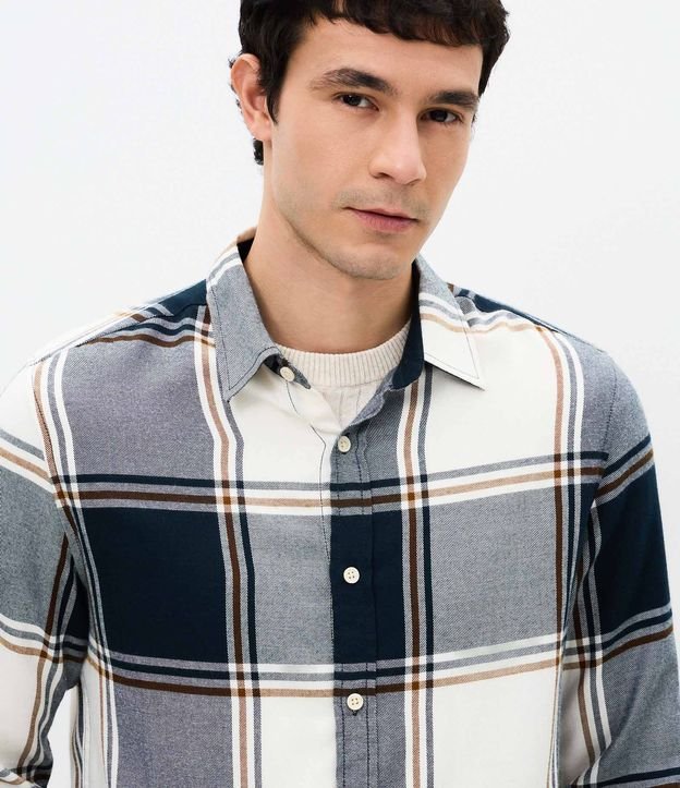 Camisa Manga Larga en Franela con Estampa de Cuadros 3