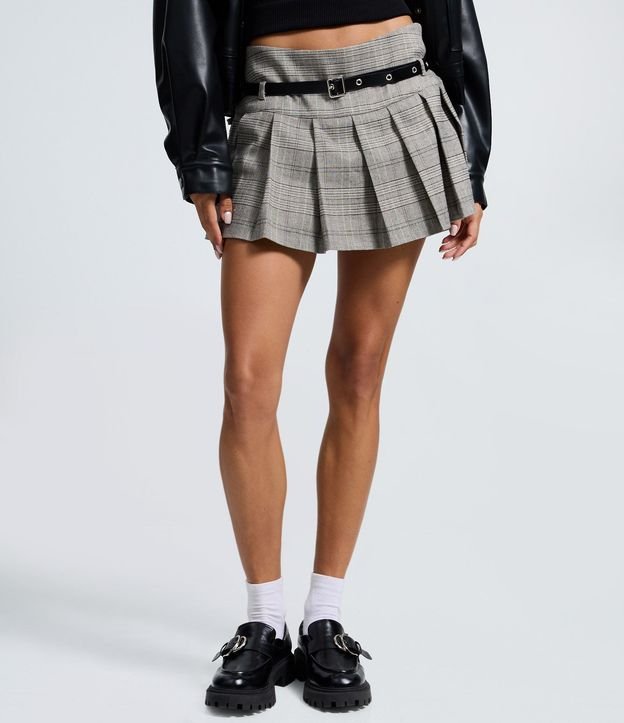 Short Pollera Sastre de Cuadros Plegado con Cinturón 3
