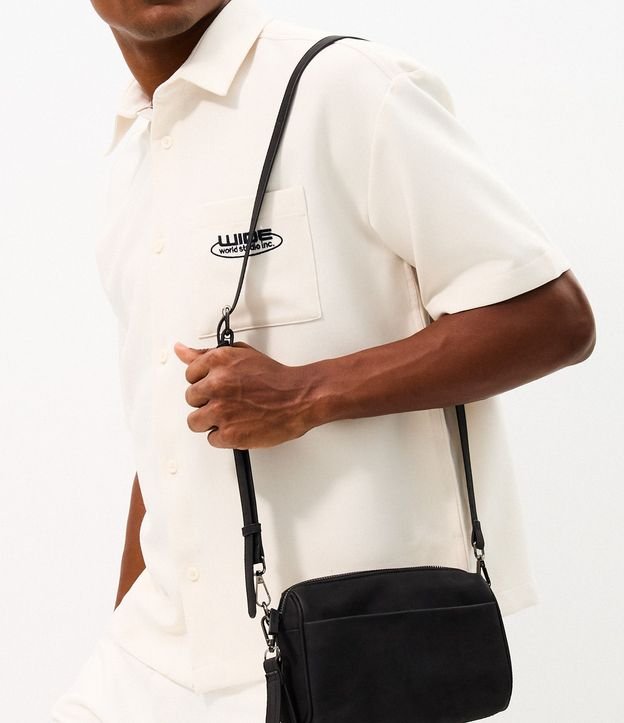 Cartera Pequeña en PU Nobuck con Asa Ajustable