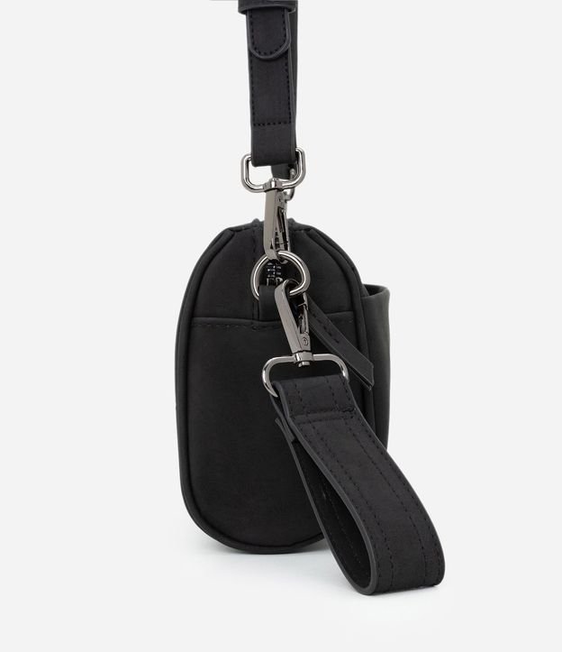 Cartera Pequeña en PU Nobuck con Asa Ajustable 3