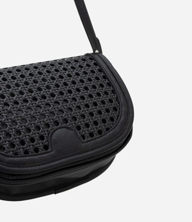 Cartera en PU con Trama Artesanal y Asa Ajustable 5